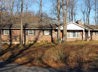 1933 Eisenbath Rd, O'Fallon, MO 63366