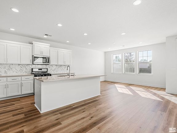 2nd image of 1238 Little Ln