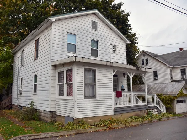 328 Wallace St, Meadville, PA 16335