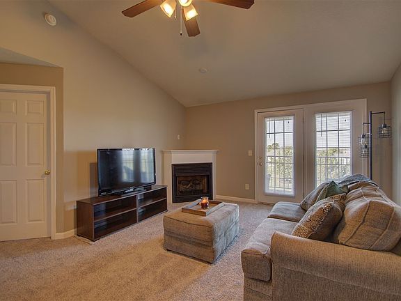 5th image of 343 Maiden Ct APT 5