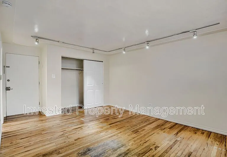 656 N Logan St #8 — Photo 7