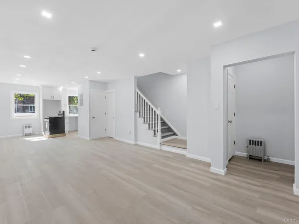 11008 172nd Street, Saint Albans, NY 11433