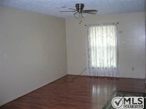 5th image of 701 Pearman Ave