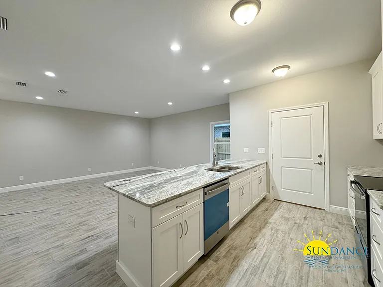 17 Cape Dr #B — Photo 8