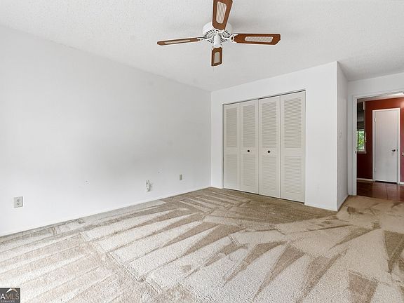 5th image of 58 Doranne Ct SE