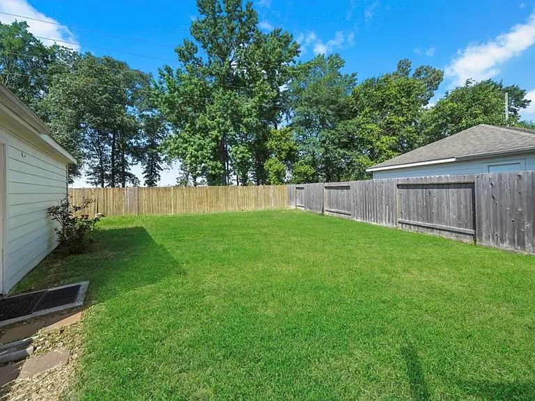 29705 Parliament Hills Dr — Photo 31