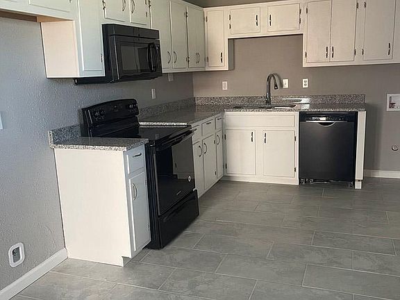 2nd image of 2506 N Woodlawn St