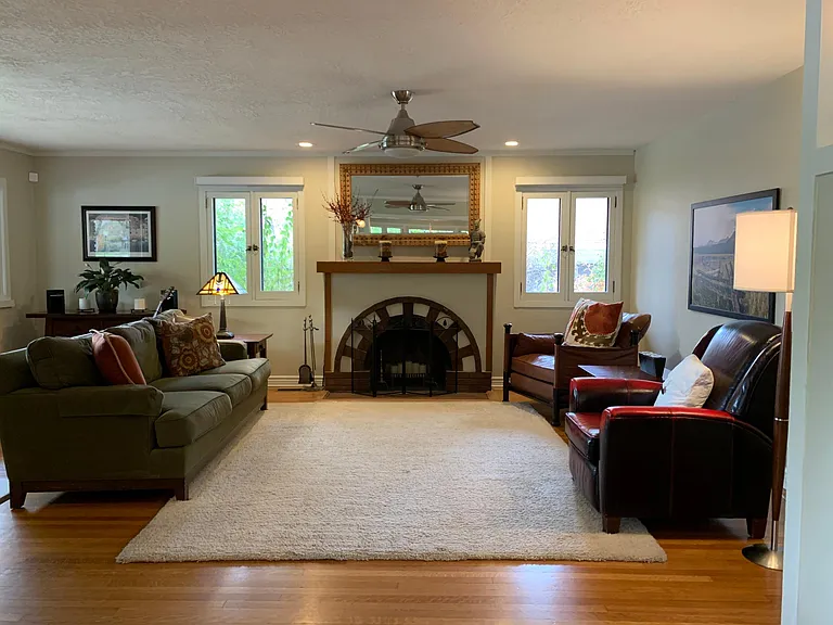 1441 E Michigan Ave — Photo 13