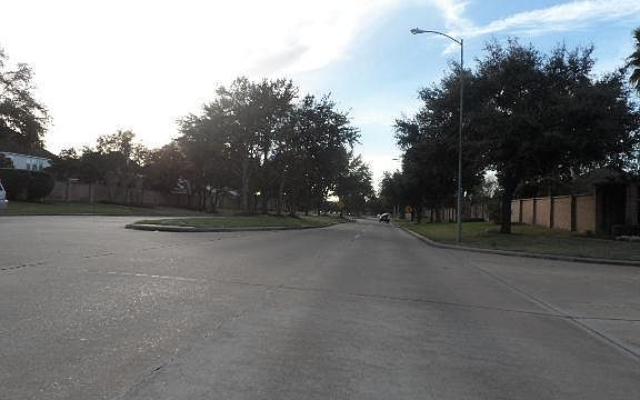 4th image of 12223 Shadowhollow Dr