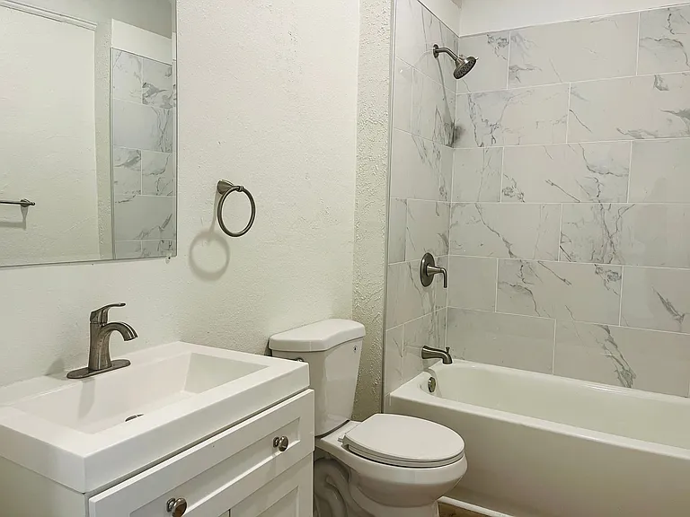 410 Alford St — Photo 18