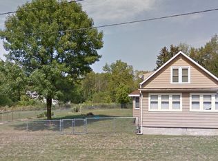 1908 Parker St, McHenry, IL 60050