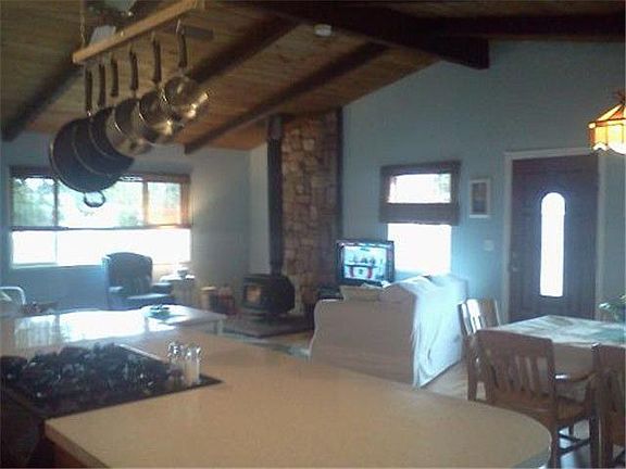 2nd image of 120 Canal Dr NE
