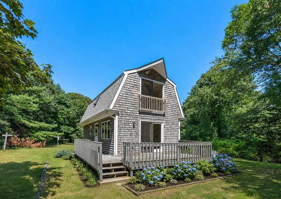 1st image of 32 Acushnet Rd