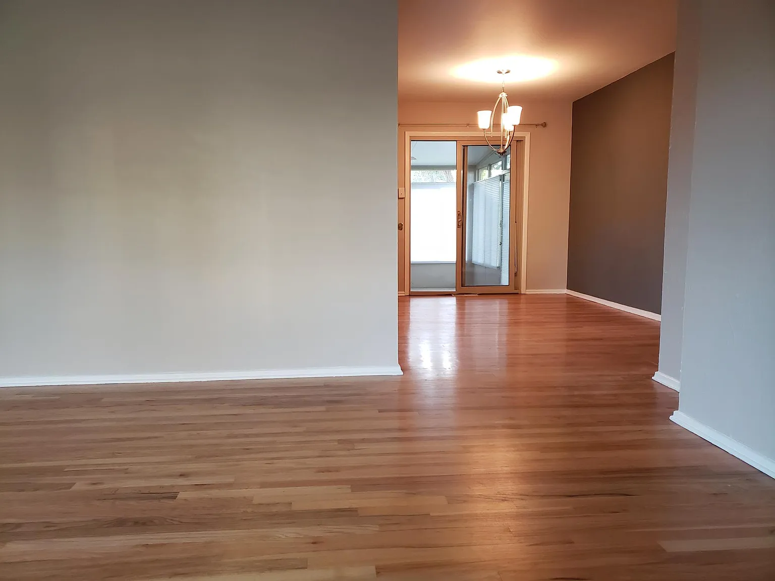 75 S Everett St — Photo 2