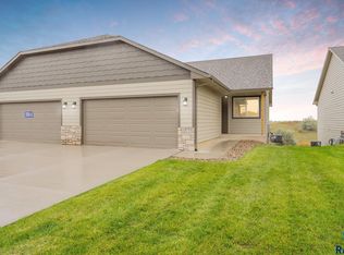 5505 E Brennan Dr, Sioux Falls, SD 57110