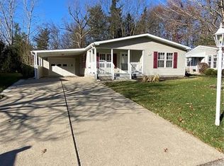 219 Rock Lake Dr, Zelienople, PA 16063