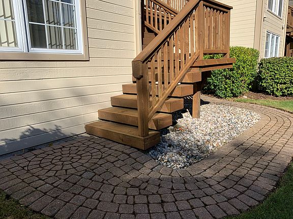 4th image of 16702 Oakmont Ct