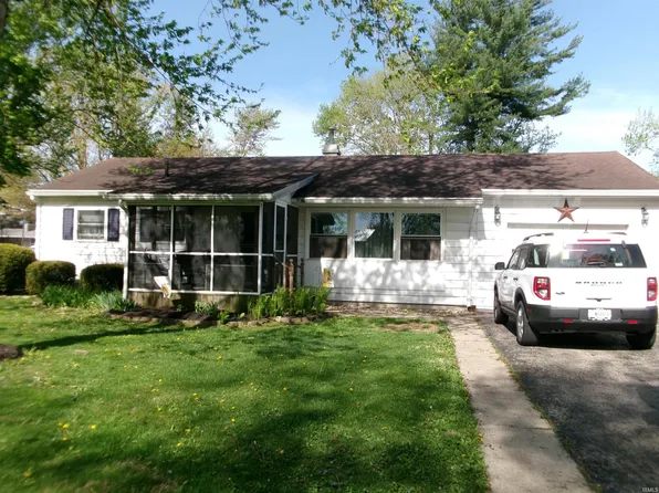 3694 N Pleasant Dr, Peru, IN 46970