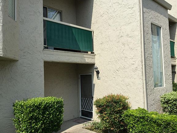 2nd image of 999 Porter Ave APT 33