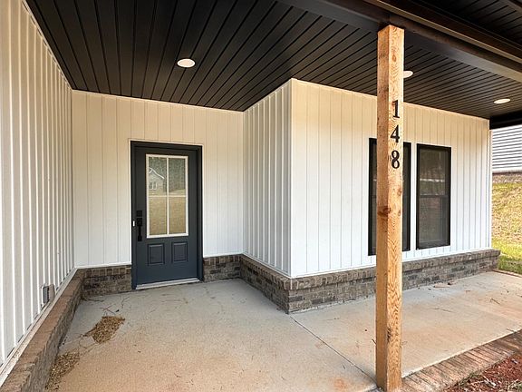 3rd image of 148 Bloom Ct
