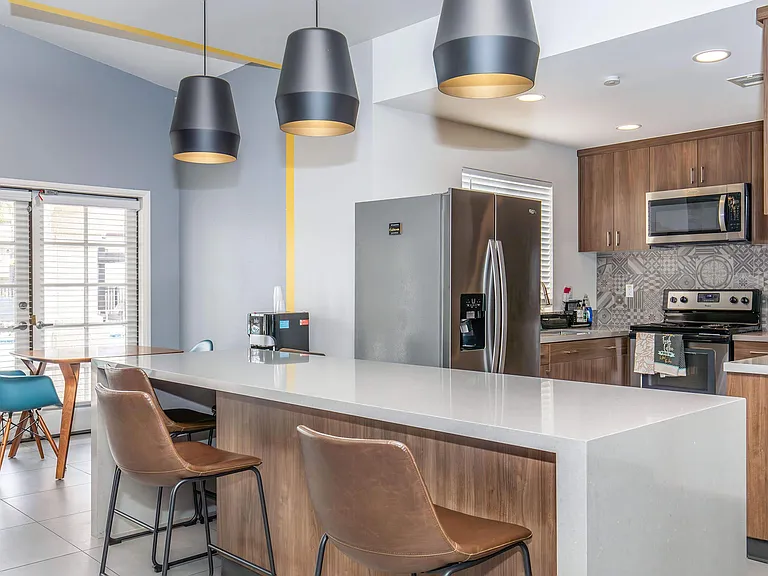 Club Pacifica Apartment Homes — Photo 8