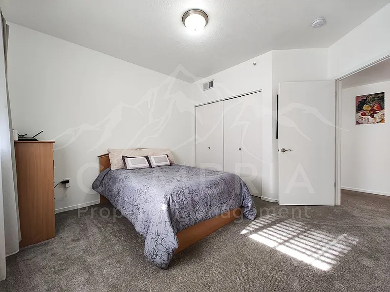 4340 S Highland Dr #208 — Photo 8
