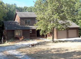 15421 Kansas Ave, Bonner Springs, KS 66012