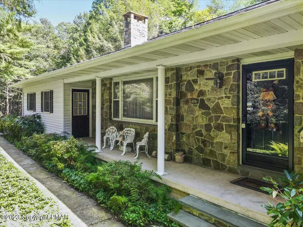 534 Stoney Hollow Rd, Pocono Lake, PA 18347