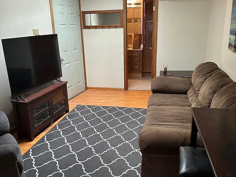 11 Clinton Ave — Photo 12