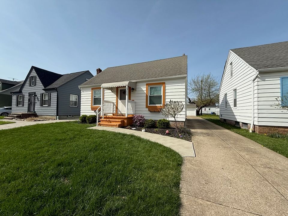 1st image of 13600 Ellwood Ave #1