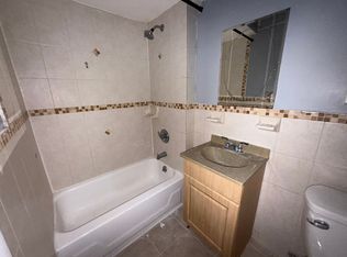 305 49th St APT 14, Union City, NJ 07087