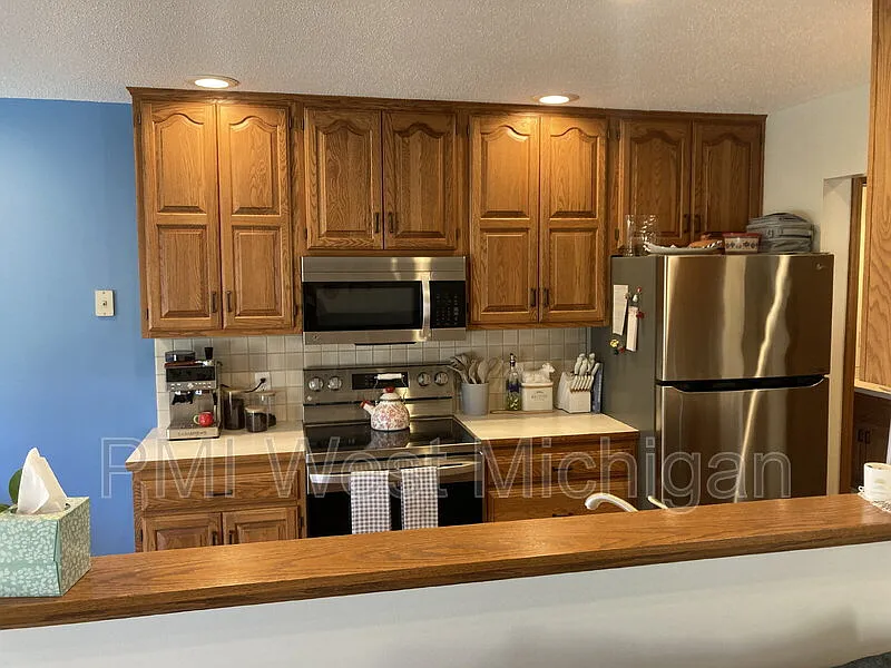 2 bed, 2.0 bath, 940 sqft, $2,350 — Photo 4