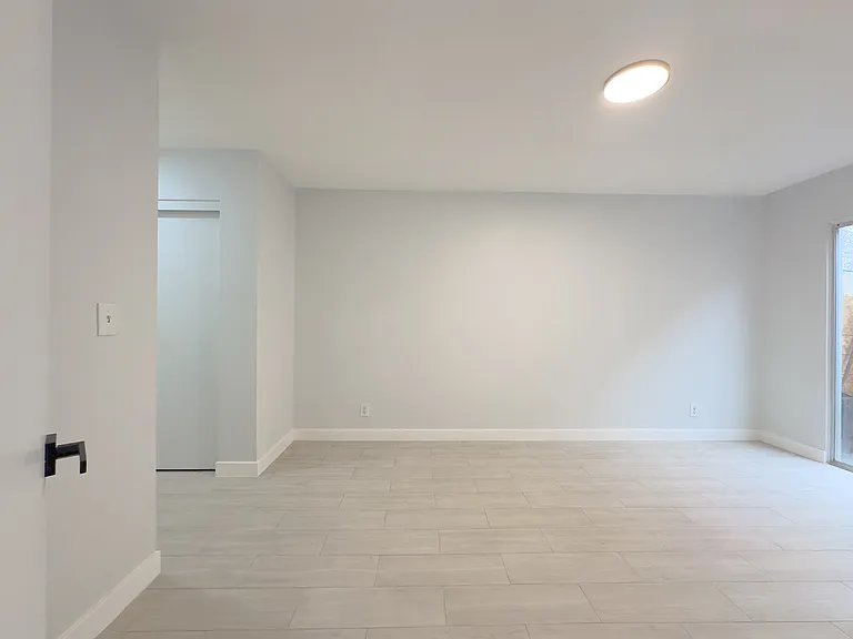 21828 Belshire Ave #15 — Photo 3