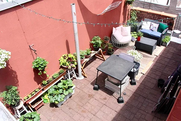 Rented by Bohemia Realty Group | media 13