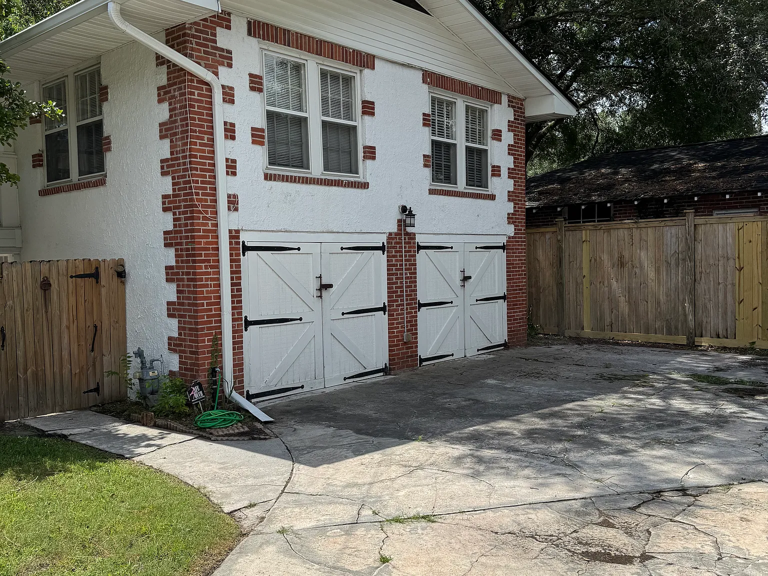2 bed, 1.5 bath, 1100 sqft, $1,800 — Photo 2