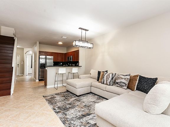 5th image of 4408 Woodland Cir #4408