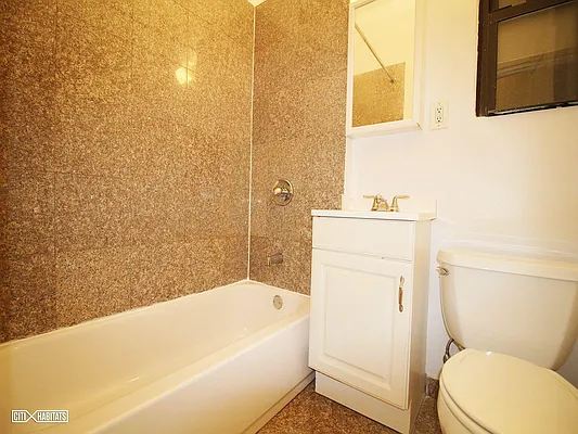Rented by Citi Habitats | media 16