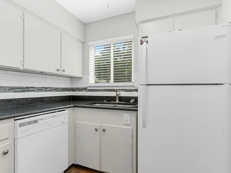 4538 Byers Ave #10 — Photo 5