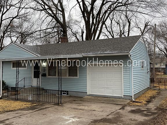 2nd image of 11422 Manchester Ave