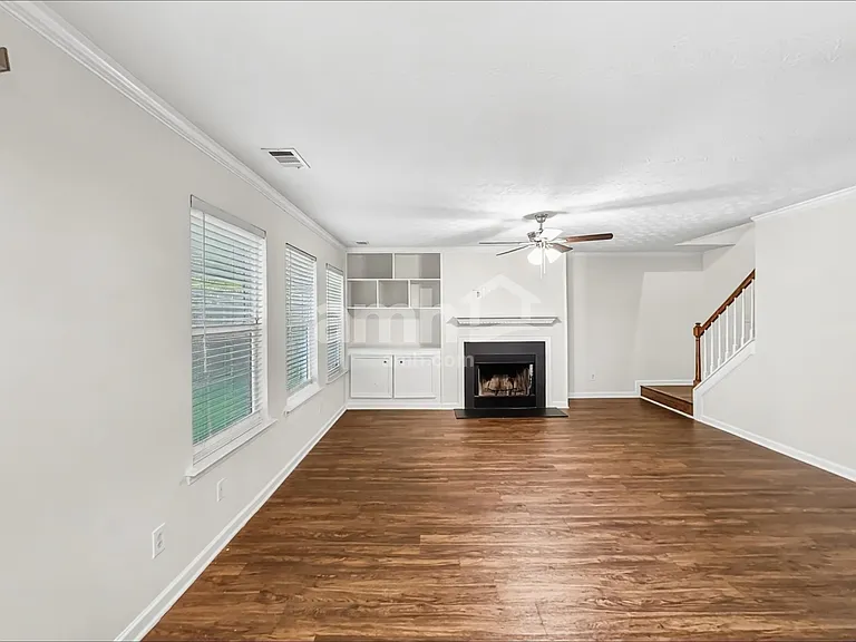 218 Wild Flower Ln — Photo 6