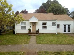 631 SW Robb St, Dallas, OR 97338