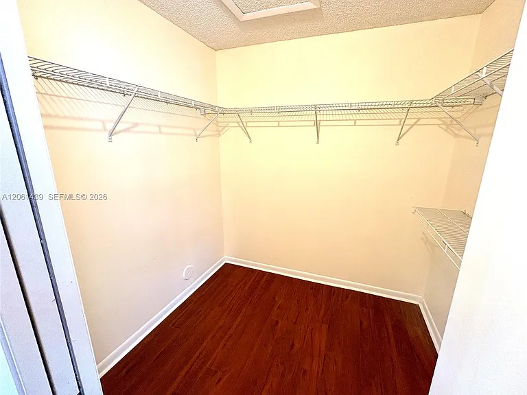 11196 Longboat Dr — Photo 14
