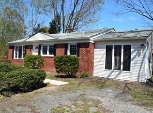 25346 Three Notch Rd, Hollywood, MD 20636