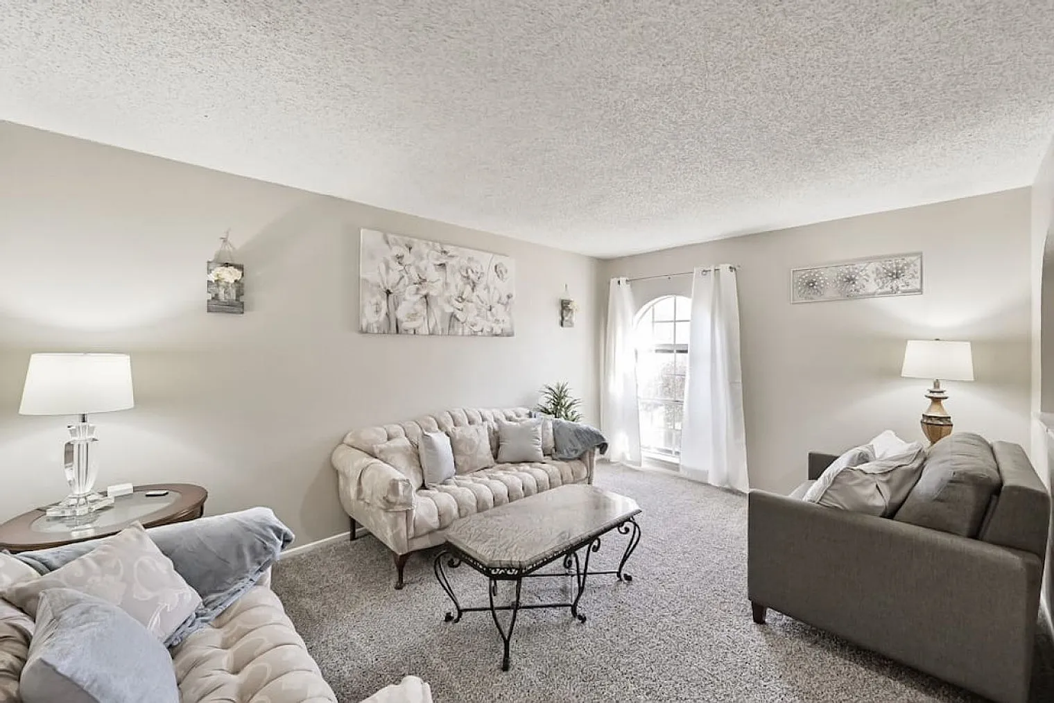 3 bed, 2.0 bath, 1593 sqft, $4,578 — Photo 3