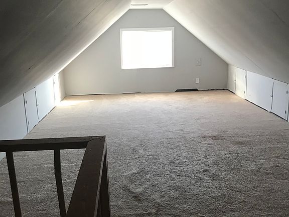 4th image of 927 N Tower Ave