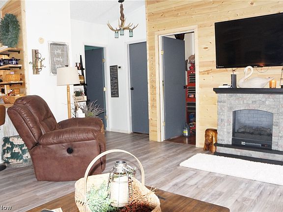 5th image of 2742 Laurel Creek Rd