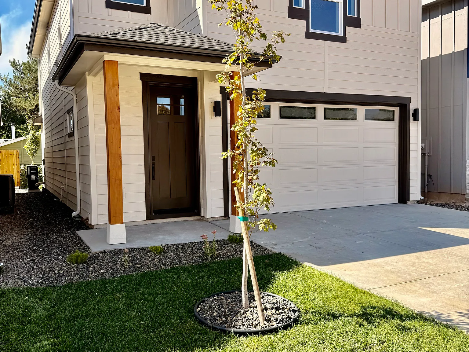 3 bed, 2.5 bath, 1654 sqft, $2,500 — Photo 2