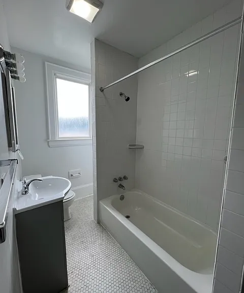 1637 Quarrier St — Photo 7