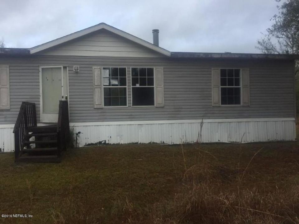 1st image of 833 NE 213th St