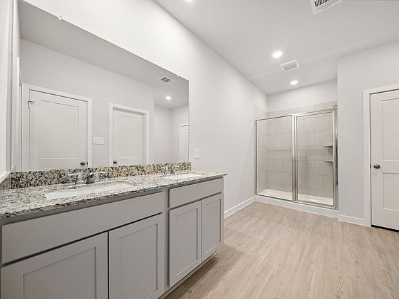 5th image of 9344 Shady Creek Dr